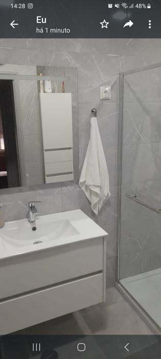 Alugo quarto na Torre da Marinha