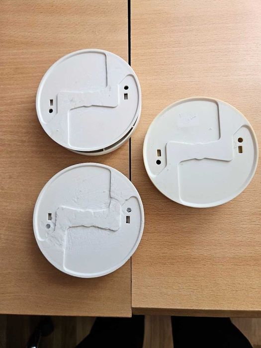 Czujniki dymu do domu.