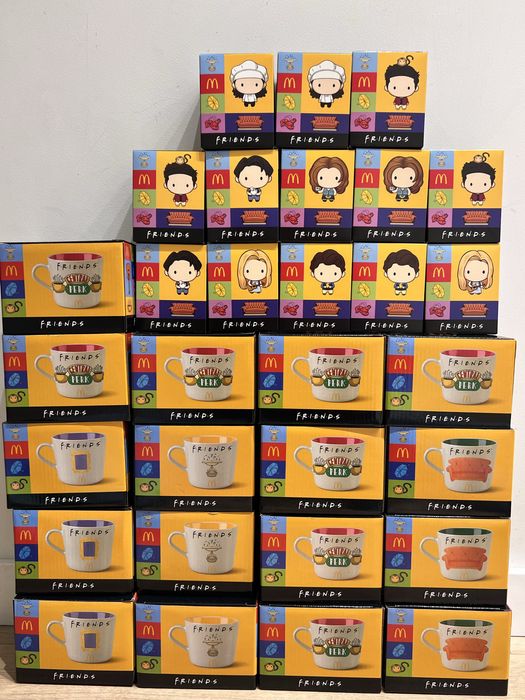 Чашки та фігурки Friensd McDonald’s