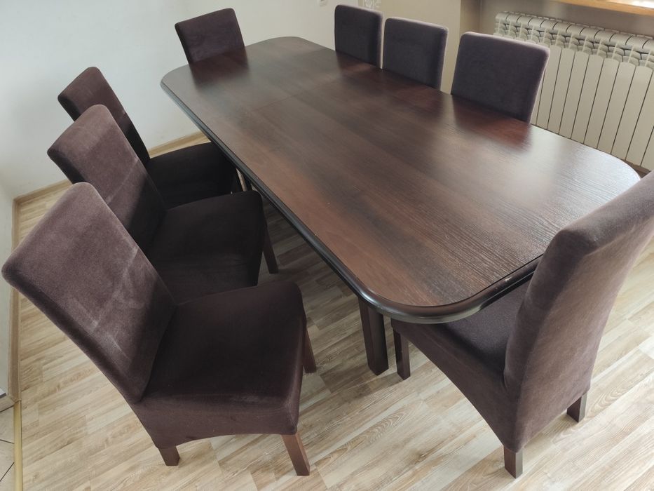 Stół z  8 krzesłami