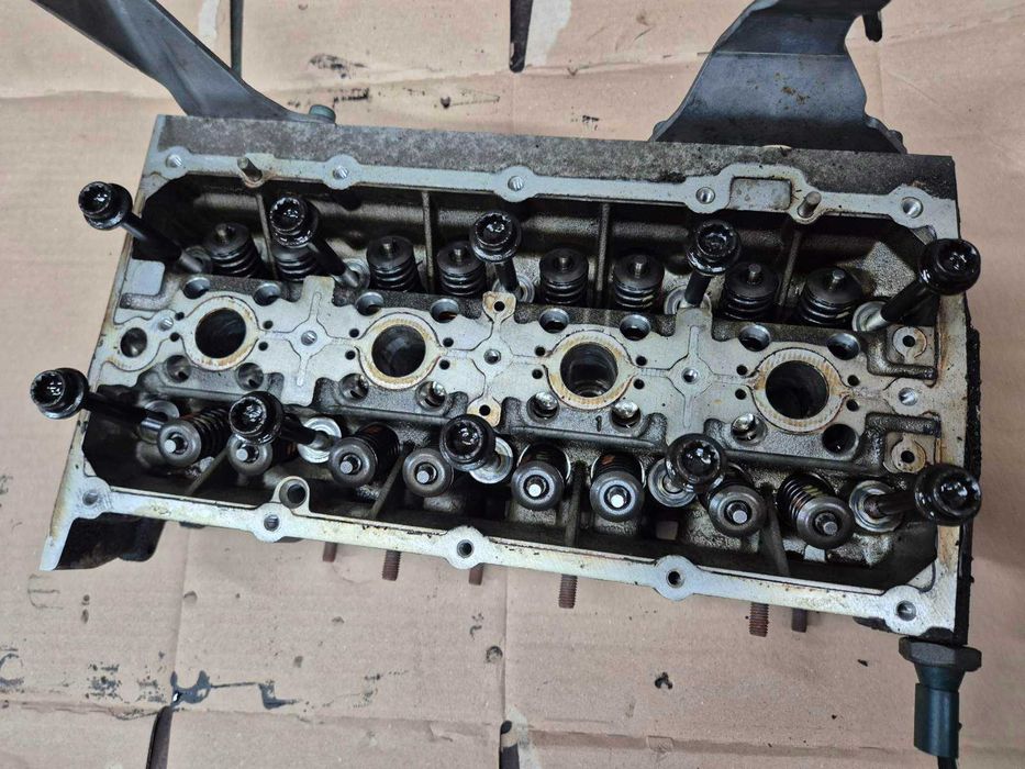 Головка vw golf v jetta touran octavia ii leon ii 1.4 fsi 03c103358g