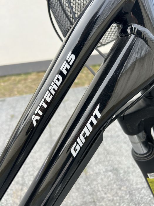 Rower trekingowy Giant Attend RS1 2023, 28 cali