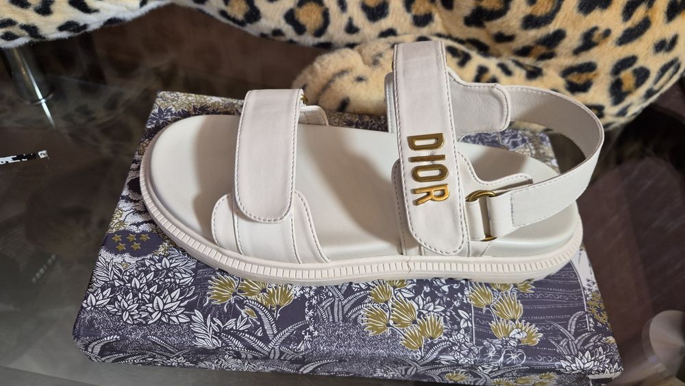 Босоніжки  білі Dior