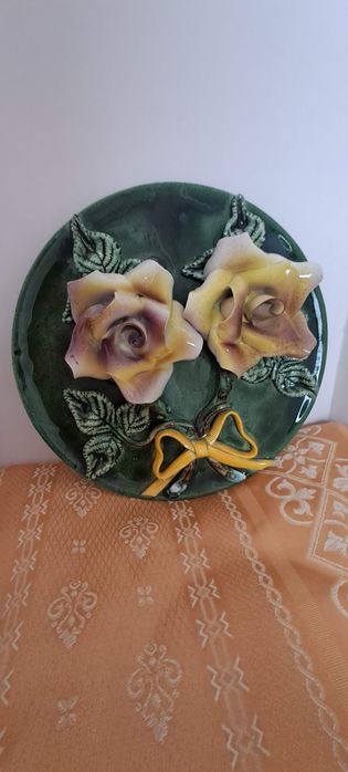 Prato em cerâmica decorativo de pendurar Antigo,  Lica numerado