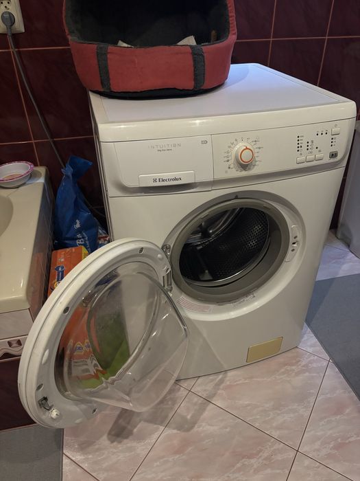 Pralka Elektrolux sprawna, biała, automat