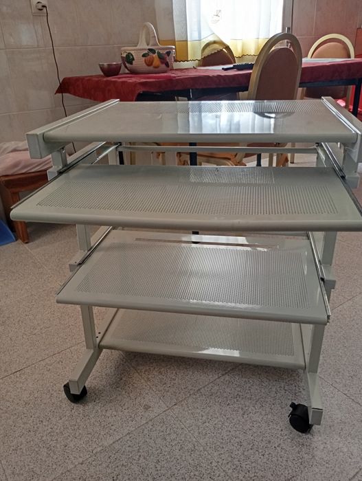 Computer Desk.64751216772483121