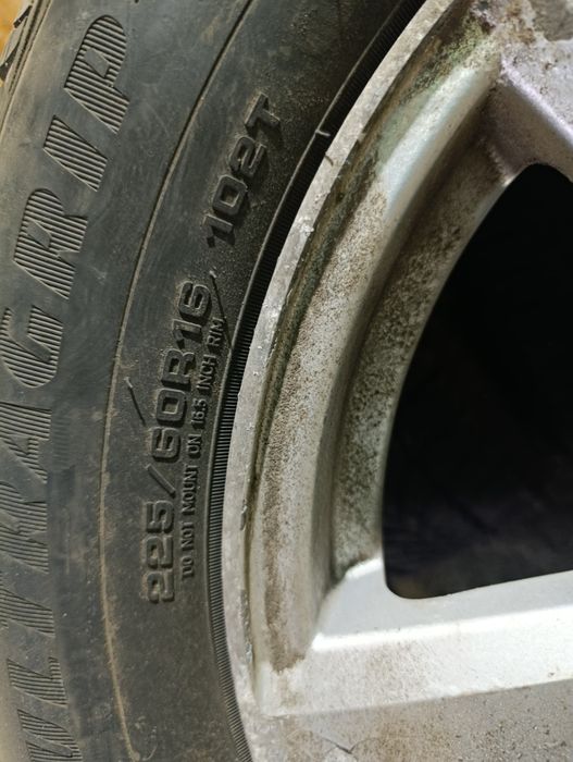 Продам комплект колес в сборе R16 5*112 шины Goodyear 225/60-16
