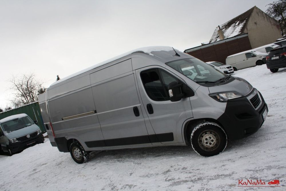 Peugeot Boxer  Rezerwacja L3H2 klima kamera navi hak 165KM zarejestrowany