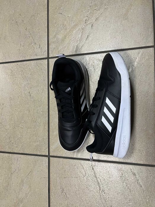 Кросівки Adidas Tensaur 36 р