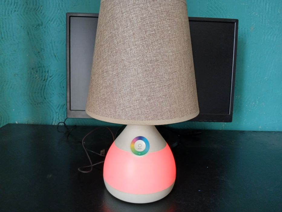 Lampa stołowa LED