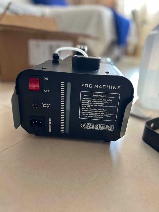 Máquina de fumo 1200W c/RGB e remoto