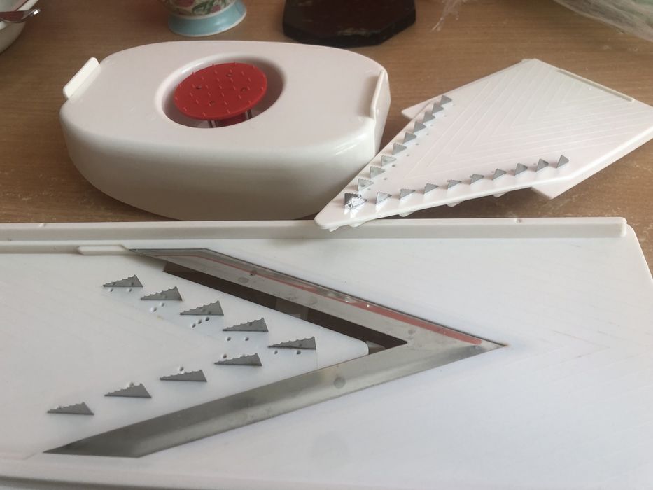 ручная многофункциональная овощерезка JML Super Slicer.