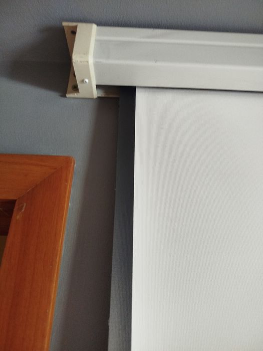 Tela de projeção manual grande,com 1.98 m de largura