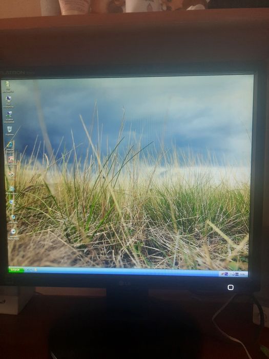 Продам Монитор 19" LG