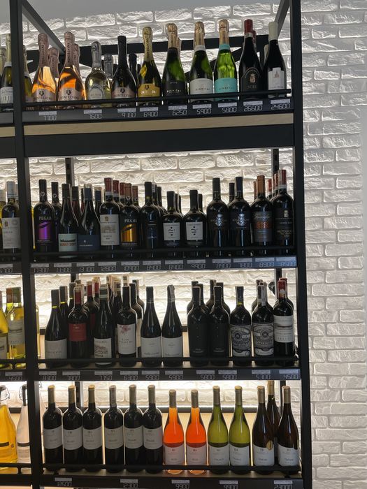 Regały sklepowe, regały na wino