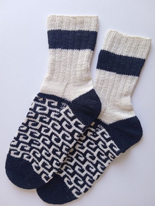 Шкарпетки в'язанні спицями