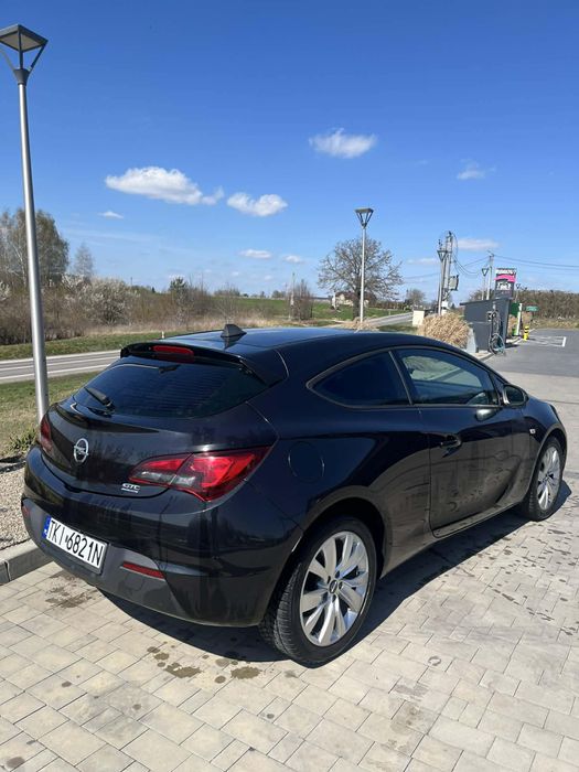 Opel astra j (gtc)
