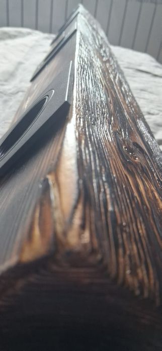 Lampa z belki drewnianej