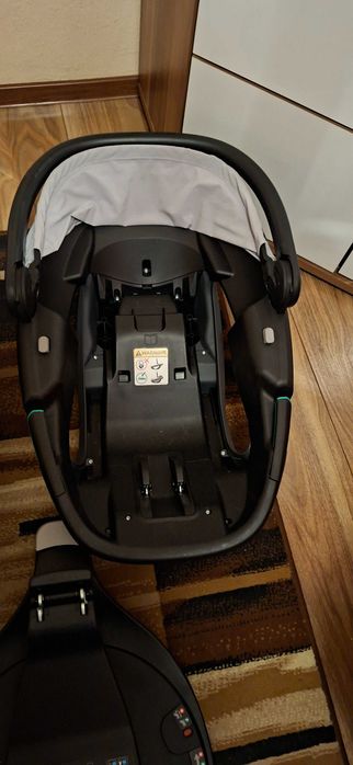 fotelik Maxi-Cosi Coral 360 i bazą Familyfix 360