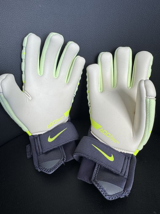 Воротарські рукавиці NIKE phantom elite