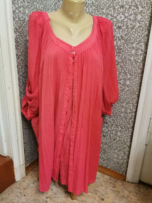 Блузка жіноча коралового кольору