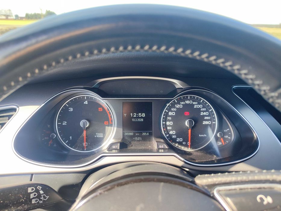 Audi A4B8 2013 2.0 TDI 177KM S-LINE