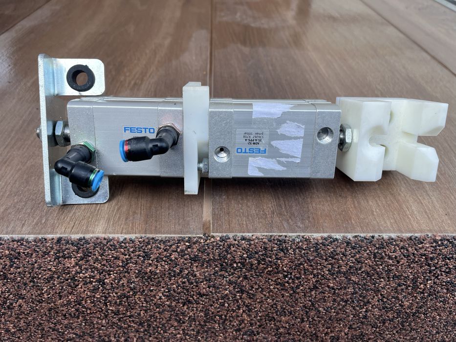 Silownik pneumatyczny Festo ADN-S-32-35-A-P-A 2 sztuki