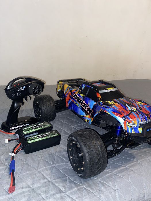 Traxxas Maxx.