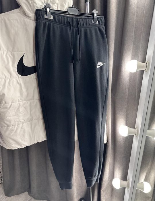 Жіночі спортивні штани Nike, р-р S