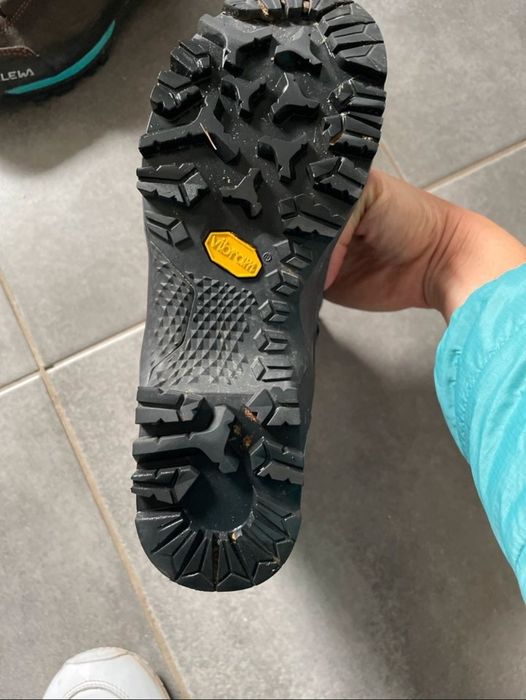Buty trekkingowe od Salewa MS MTN TRAINER MID GTX 38.5