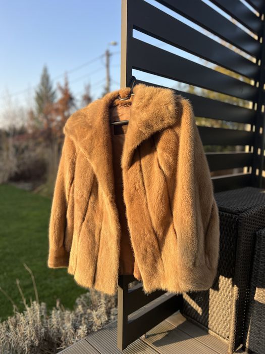 Futko z norek stan idealny midowo beżowe