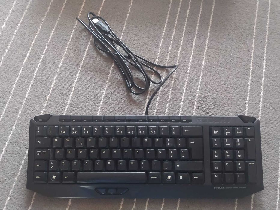 ROCCAT ARVO Teclado Gaming (Compacto)