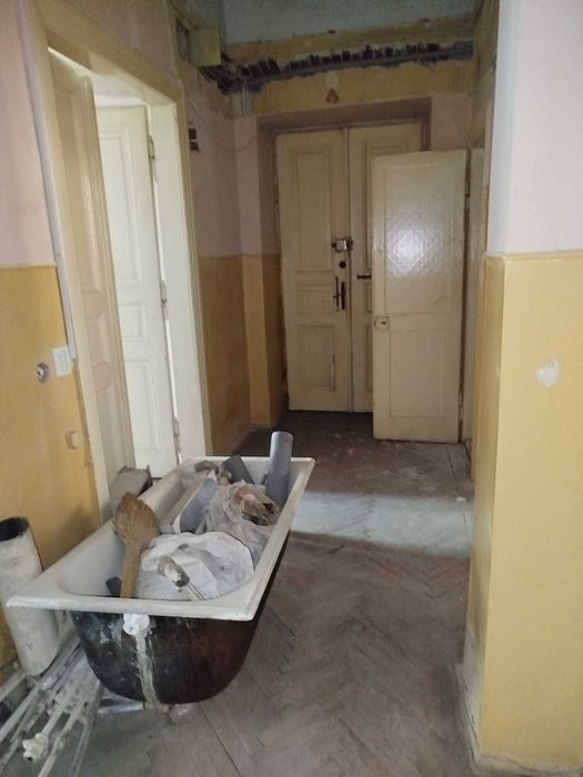 Продаж 3-х кімнатної квартири по вул. Снопківська