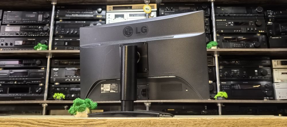 Монітор LG IPS235 P/23"/VGA/DVI/HDMI