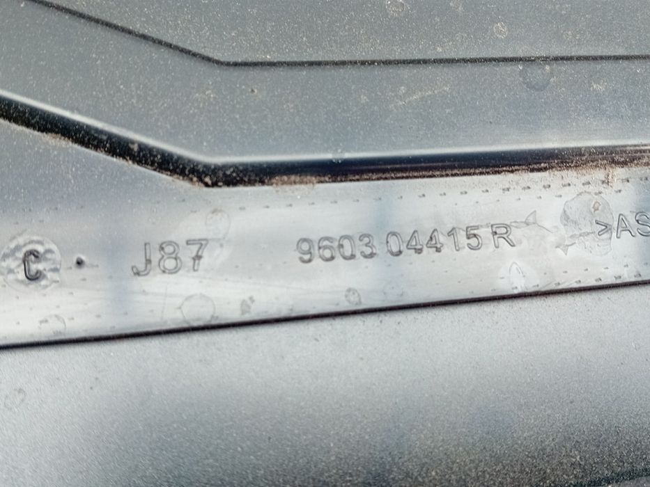 Spoiler / aileron da tampa da mala RENAULT Captur (J5_)