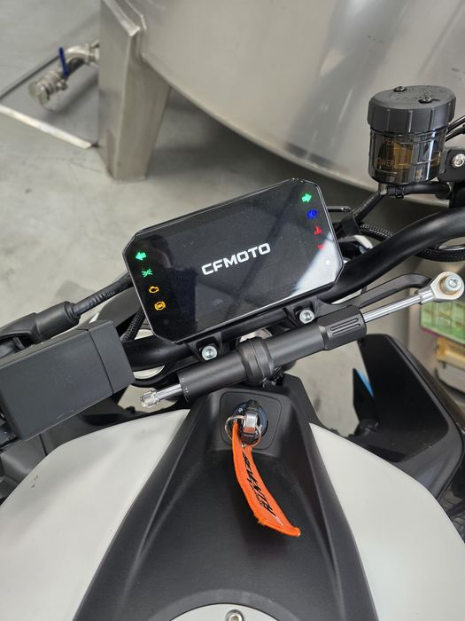 Cf moto  675 Nk.