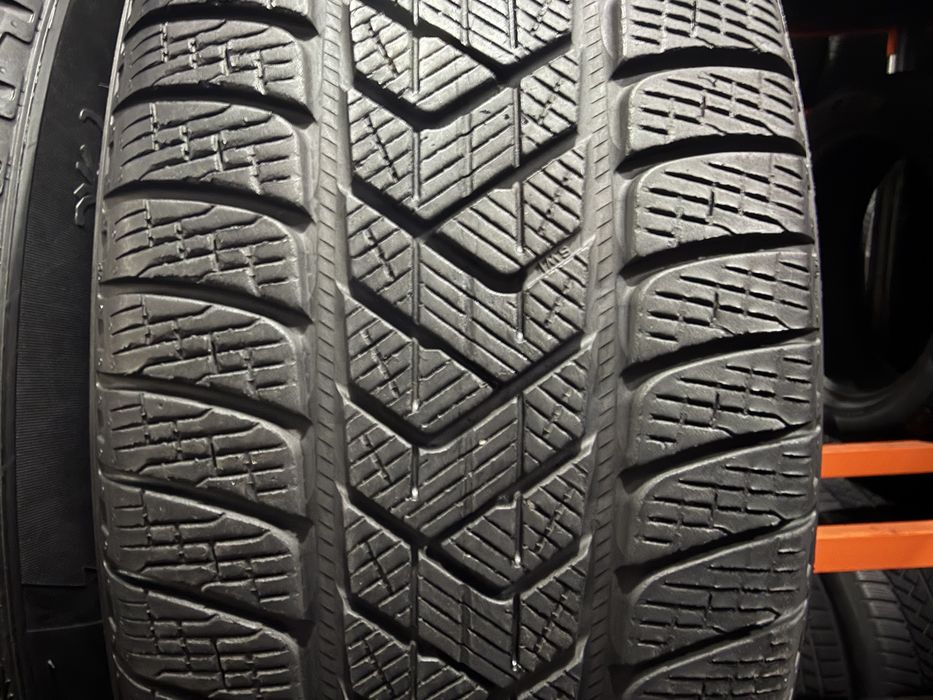 235/60 r19 Pirelli 4шт.