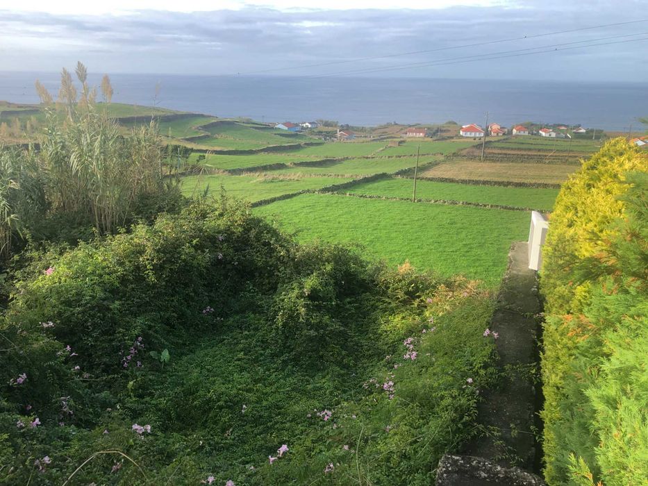 Moradia em Altares - Terceira (Excelente Negócio)