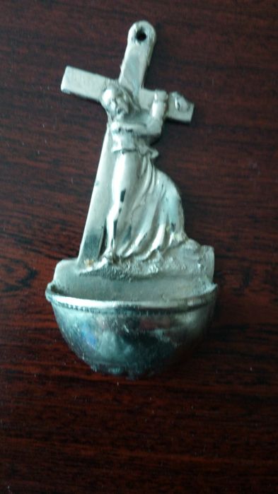 54*. Stara kropielnica/dewocjonalia