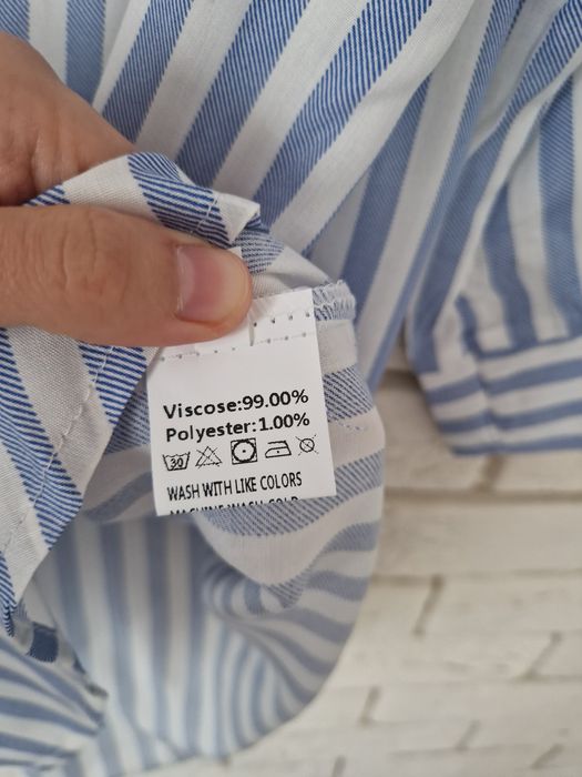 Biało-niebieska koszula w paski 100% viscose ozmiar XL 42 luźniejszy