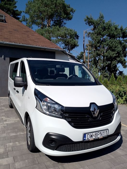 Auto2go-Wynajem busa 9-osobego, Renault Trafic,już od 139zł za dobę