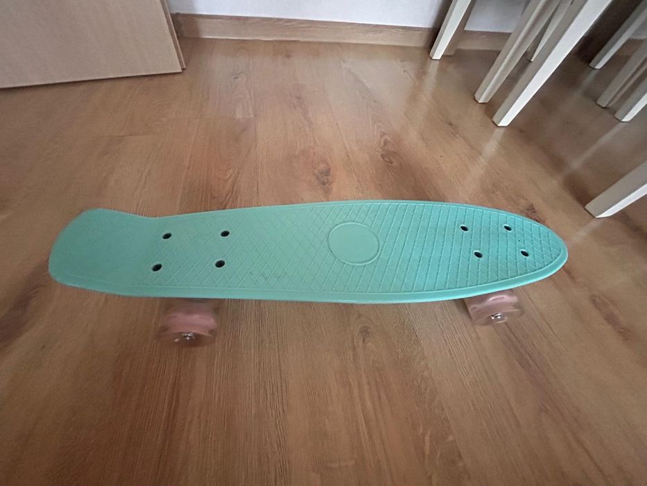 Smiki, deskorolka typu fish ze świecącymi kołami LED