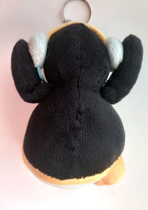 Nowa maskotka Pingu w sluchwkach, figurka z bajki
