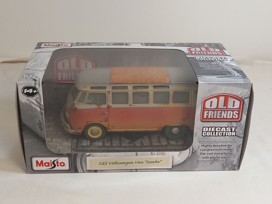 Maisto Volkswagen Van Samba Old Friends 1/25