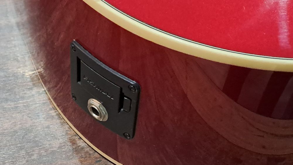 Guitarra Fender Sonoran