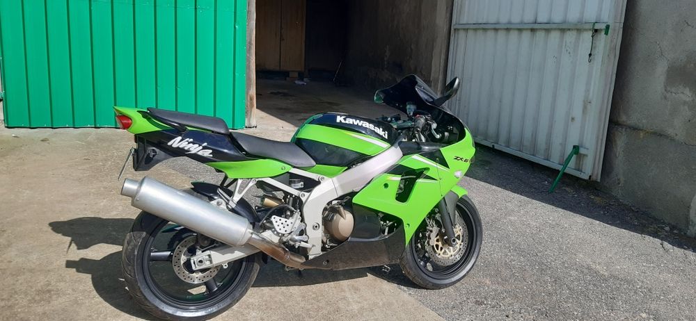 Kawasaki zx6r rok 2000