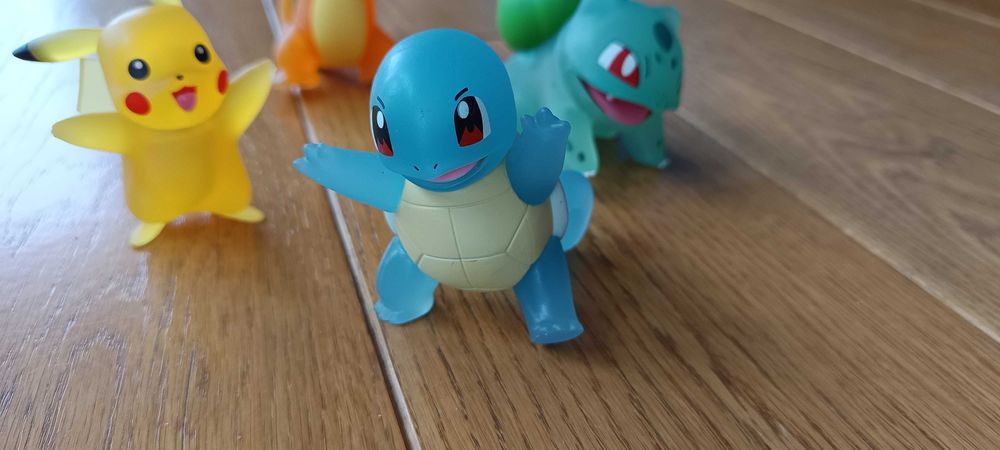 Pokemony figurki zestaw