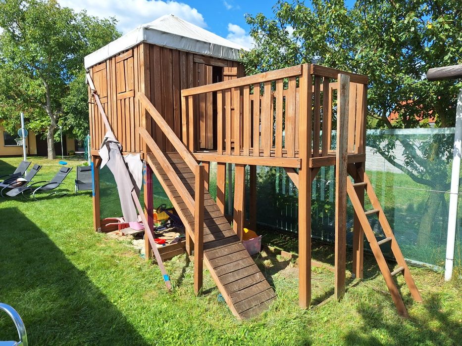Solidny domek dla dzieci z piaskownicą firmy Winnetoo lite drewno