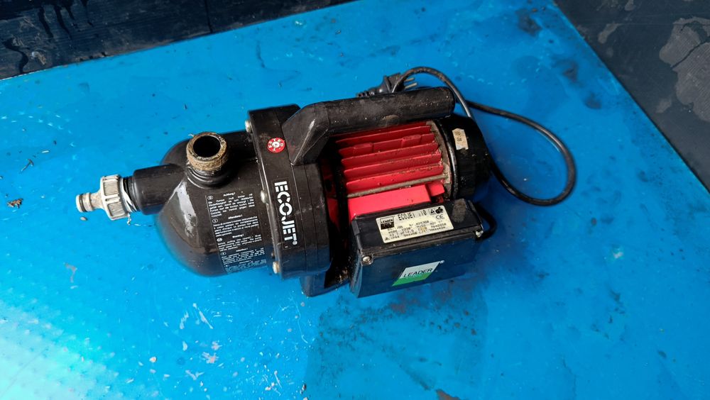 Motor água monofásico