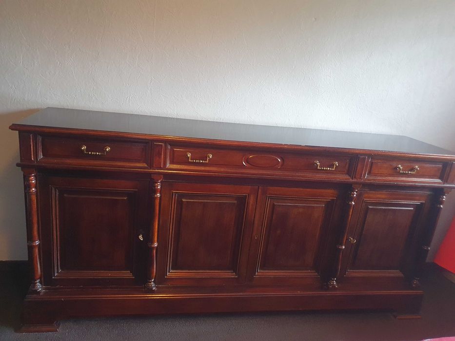 Stara drewniana komoda